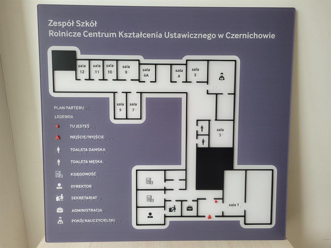 Dotykowe plany informacyjne parteru i piętra budynku Zespołu Szkół Rolniczego Centrum Kształcenia Ustawicznego w Czernichowie