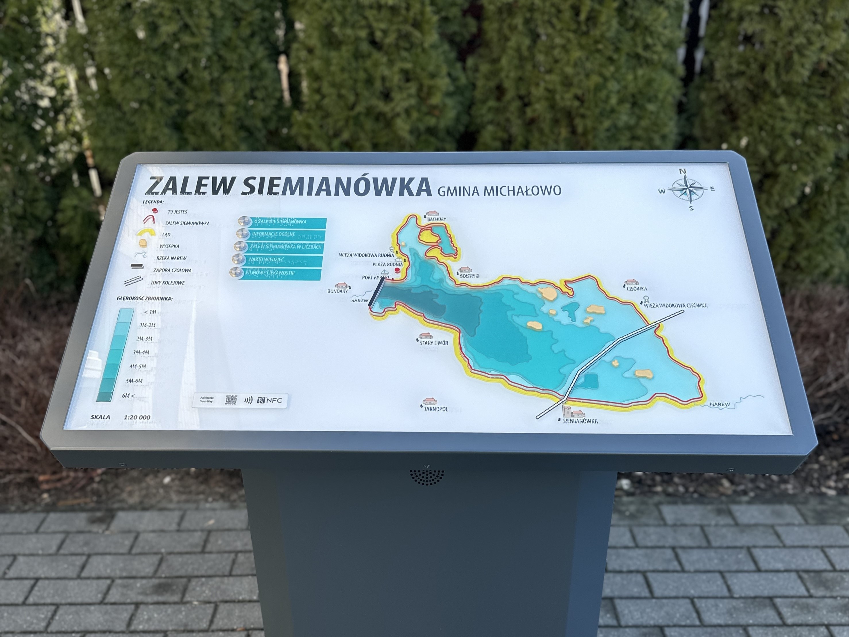 Udźwiękowiony, tyflograficzny plan informacyjny Zalewu Siemianówka w gminie Michałowo.